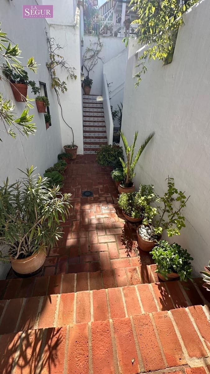 10 makuuhuone Yritys myytävänä paikassa Conil de la Frontera - 2 500 000 € (Ref: 9502212)