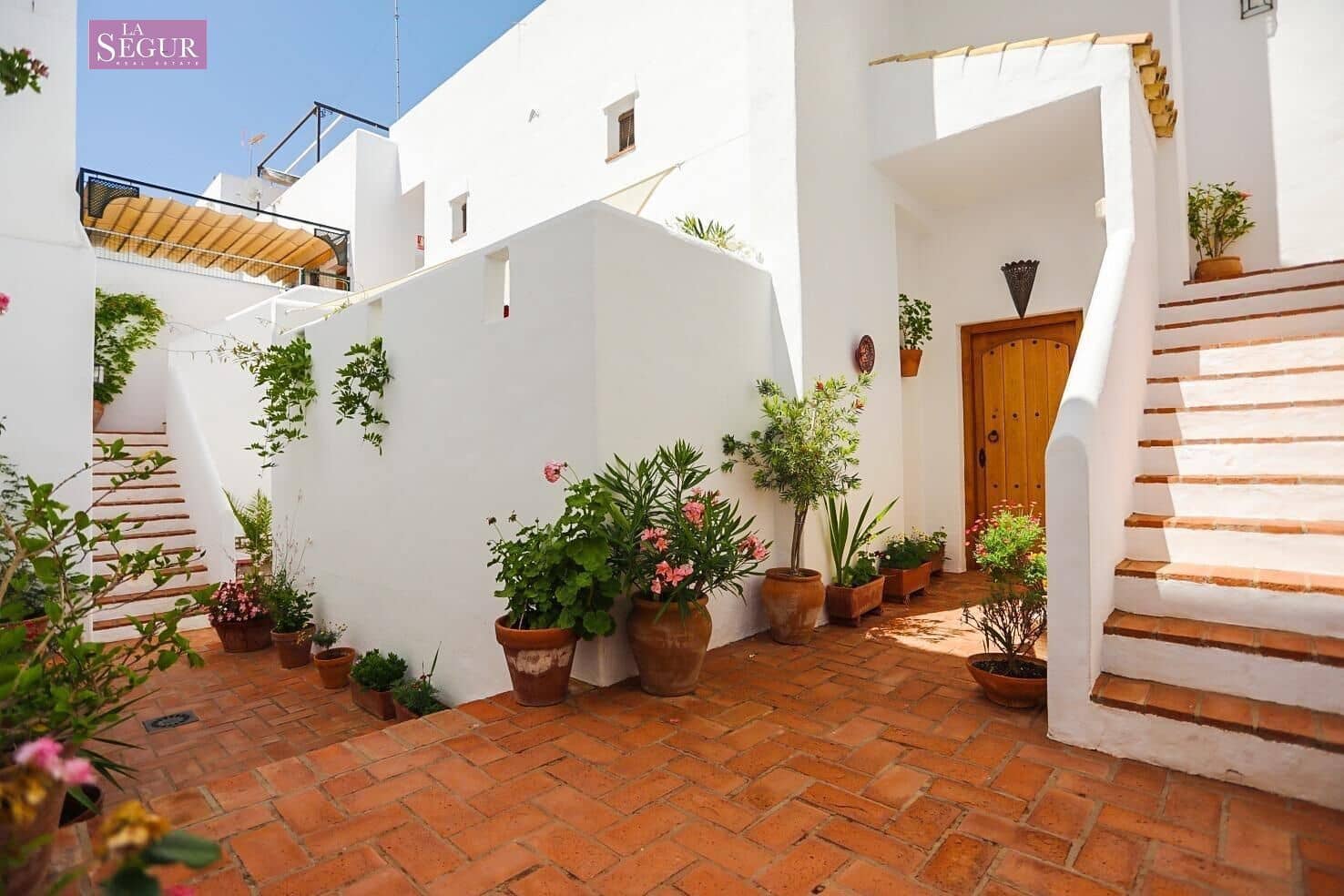 10 makuuhuone Yritys myytävänä paikassa Conil de la Frontera - 2 500 000 € (Ref: 9502212)