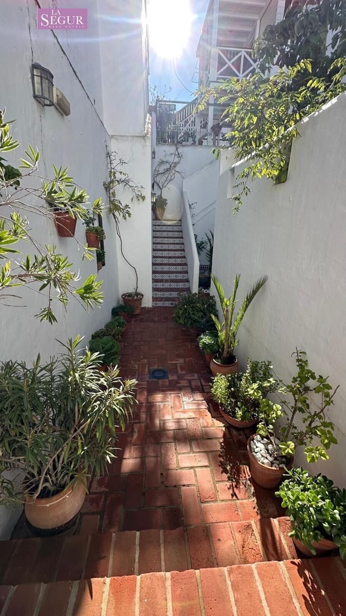 10 makuuhuone Yritys myytävänä paikassa Conil de la Frontera - 2 500 000 € (Ref: 9502212)