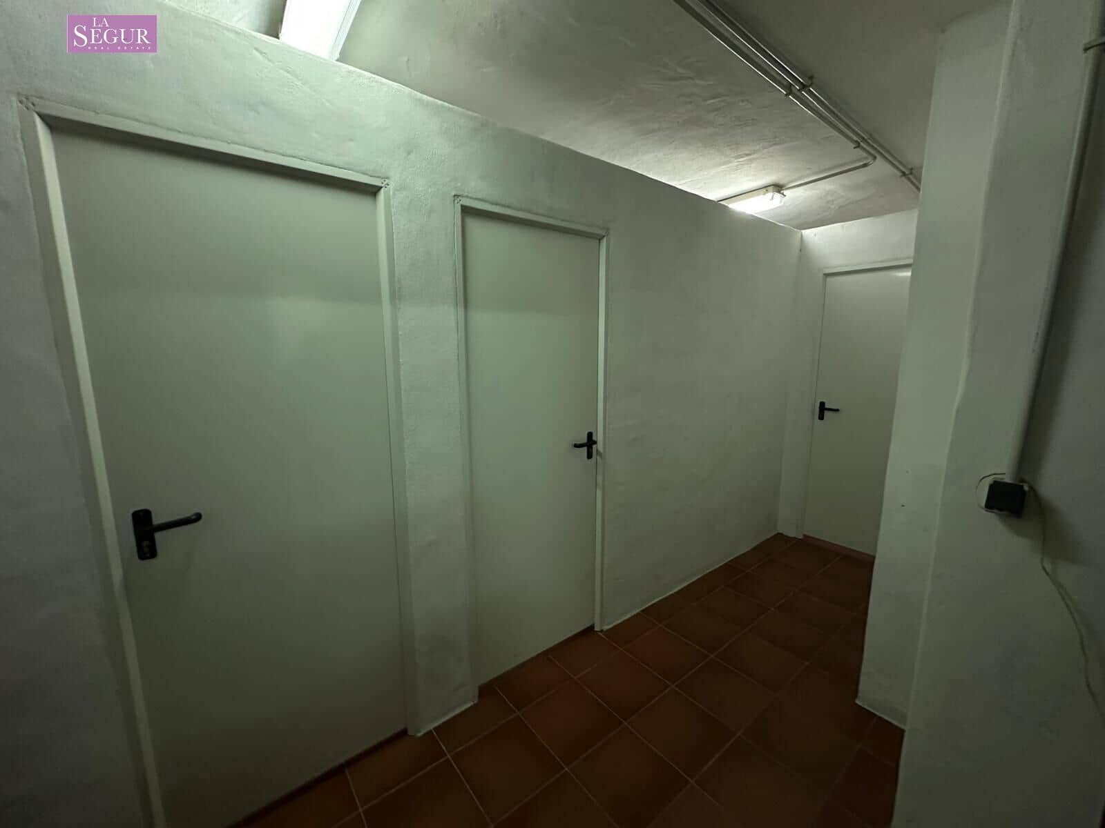 10 makuuhuone Yritys myytävänä paikassa Conil de la Frontera - 2 500 000 € (Ref: 9502212)