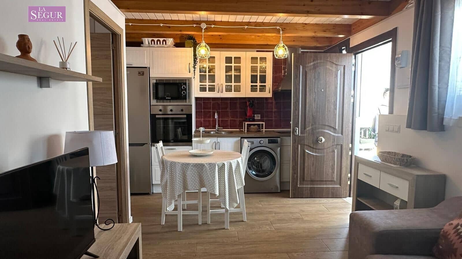 10 makuuhuone Yritys myytävänä paikassa Conil de la Frontera - 2 500 000 € (Ref: 9502212)