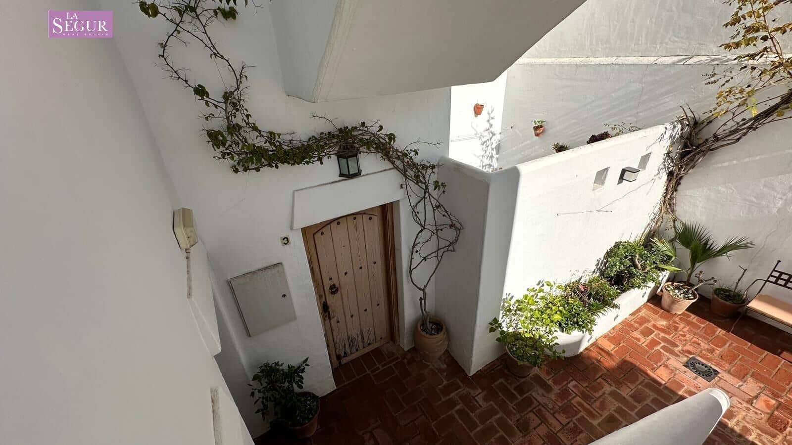 10 makuuhuone Yritys myytävänä paikassa Conil de la Frontera - 2 500 000 € (Ref: 9502212)