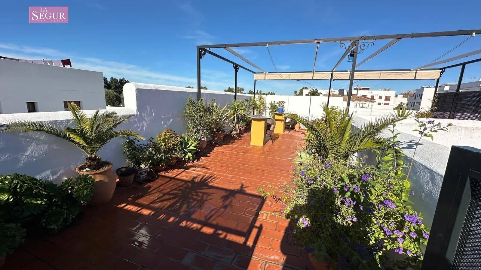 10 makuuhuone Yritys myytävänä paikassa Conil de la Frontera - 2 500 000 € (Ref: 9502212)