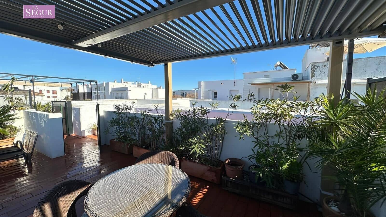 10 makuuhuone Yritys myytävänä paikassa Conil de la Frontera - 2 500 000 € (Ref: 9502212)