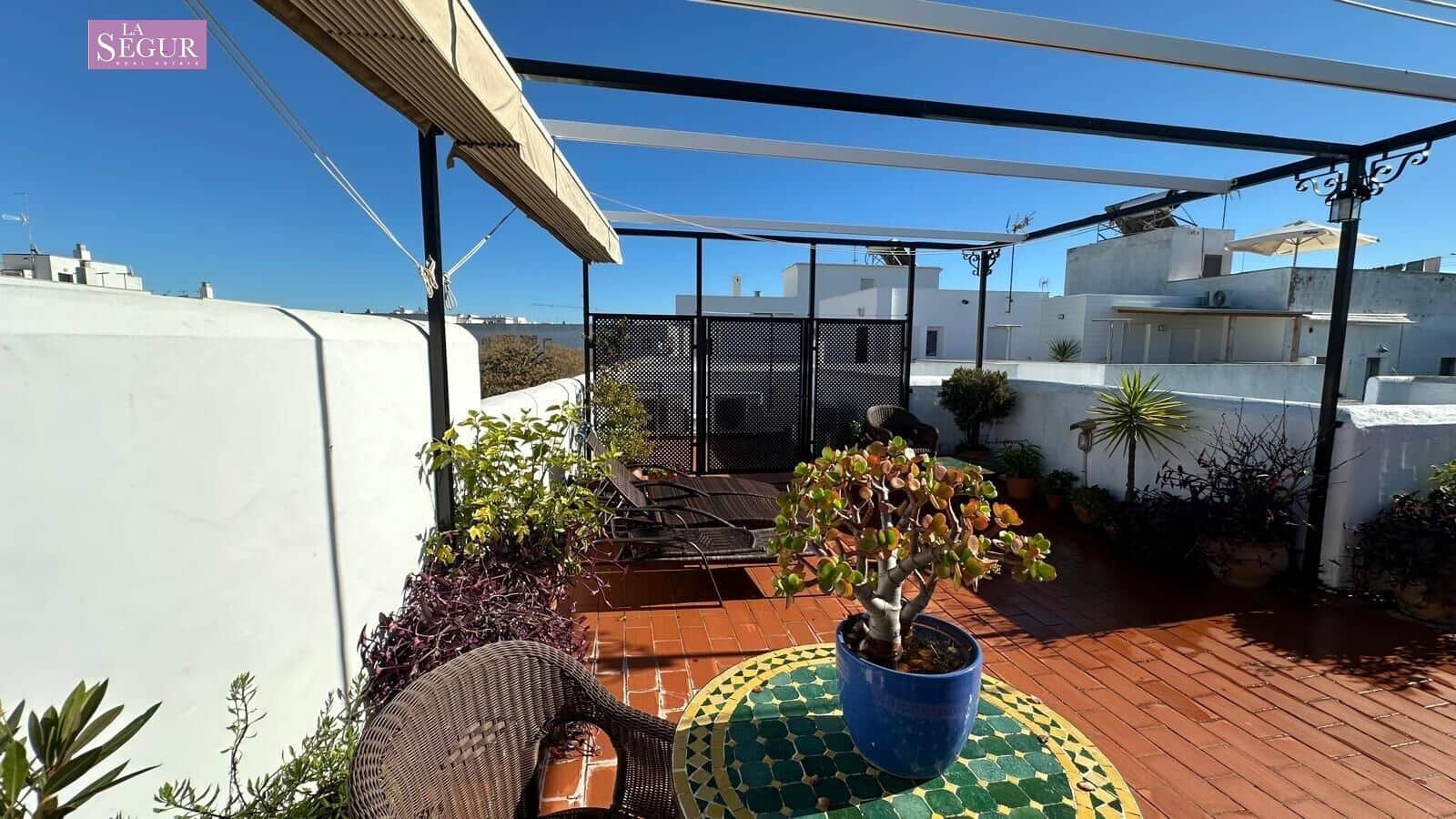 10 makuuhuone Yritys myytävänä paikassa Conil de la Frontera - 2 500 000 € (Ref: 9502212)