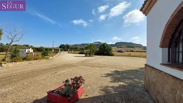 Finca/Casa Rural de 3 habitaciones en Medina-Sidonia en venta con piscina garaje - 350.000 € (Ref: 9504215)