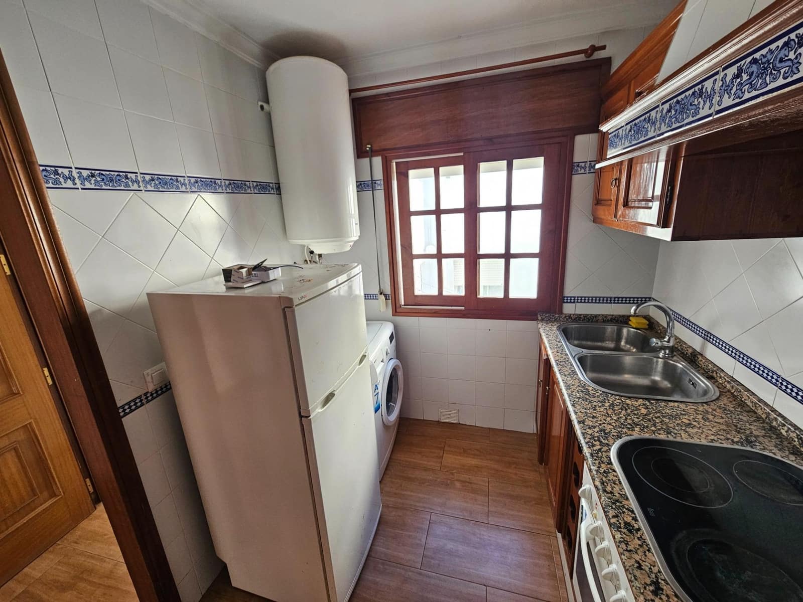 3 bedroom Flat for sale in Vejer de la Frontera - € 159,000 (Ref: 9508816)