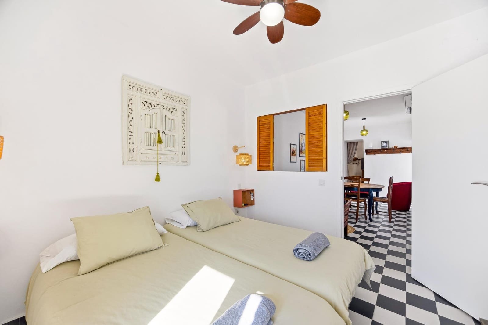 5 bedroom Apartment for sale in Vejer de la Frontera - € 370,000 (Ref: 9508817)