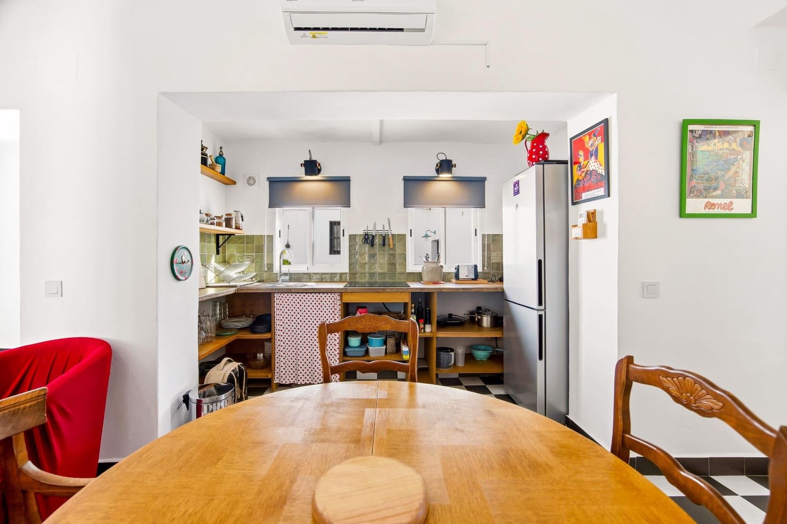 5 bedroom Apartment for sale in Vejer de la Frontera - € 370,000 (Ref: 9508817)