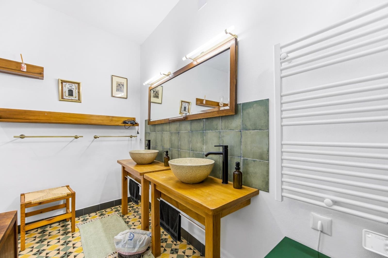 5 bedroom Apartment for sale in Vejer de la Frontera - € 370,000 (Ref: 9508817)