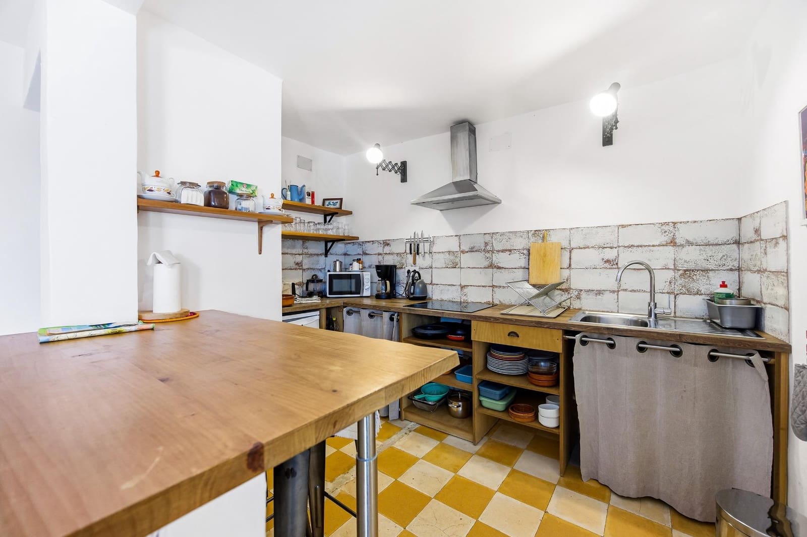 5 bedroom Apartment for sale in Vejer de la Frontera - € 370,000 (Ref: 9508817)