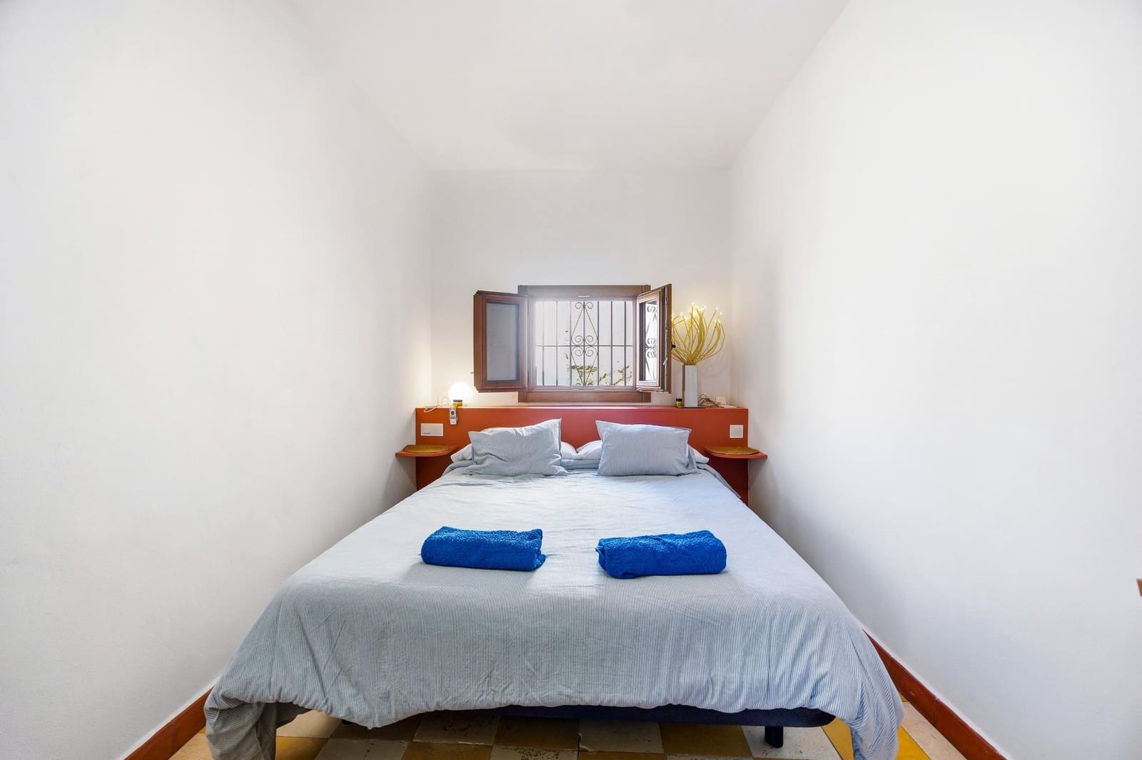 5 bedroom Apartment for sale in Vejer de la Frontera - € 370,000 (Ref: 9508817)