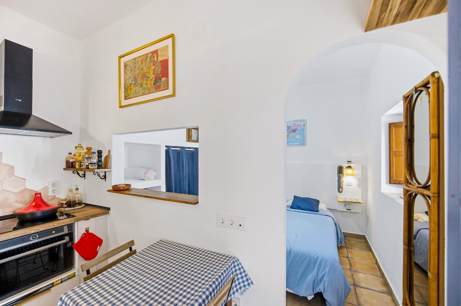 5 bedroom Apartment for sale in Vejer de la Frontera - € 370,000 (Ref: 9508817)