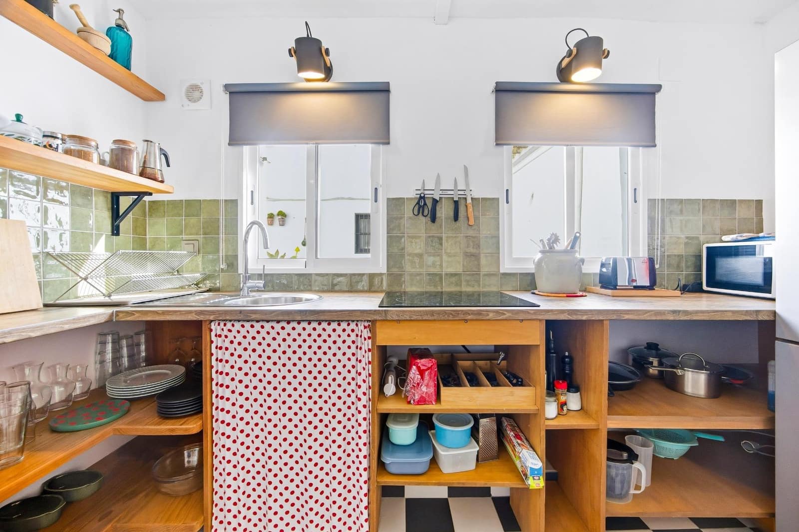 5 bedroom Apartment for sale in Vejer de la Frontera - € 370,000 (Ref: 9508817)