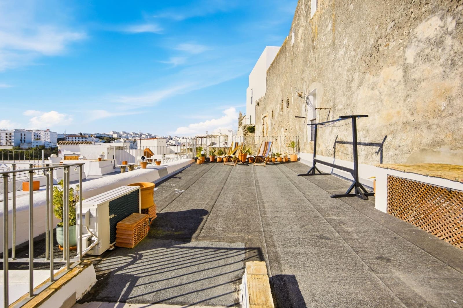 5 bedroom Apartment for sale in Vejer de la Frontera - € 370,000 (Ref: 9508817)