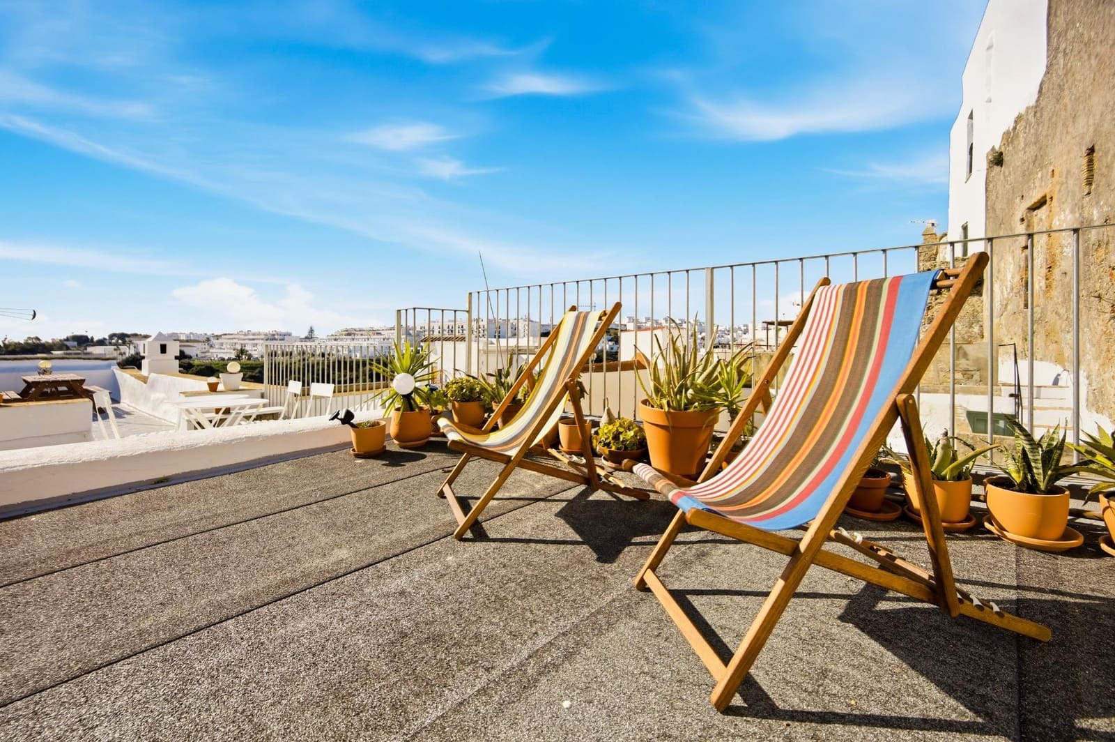 5 bedroom Apartment for sale in Vejer de la Frontera - € 370,000 (Ref: 9508817)