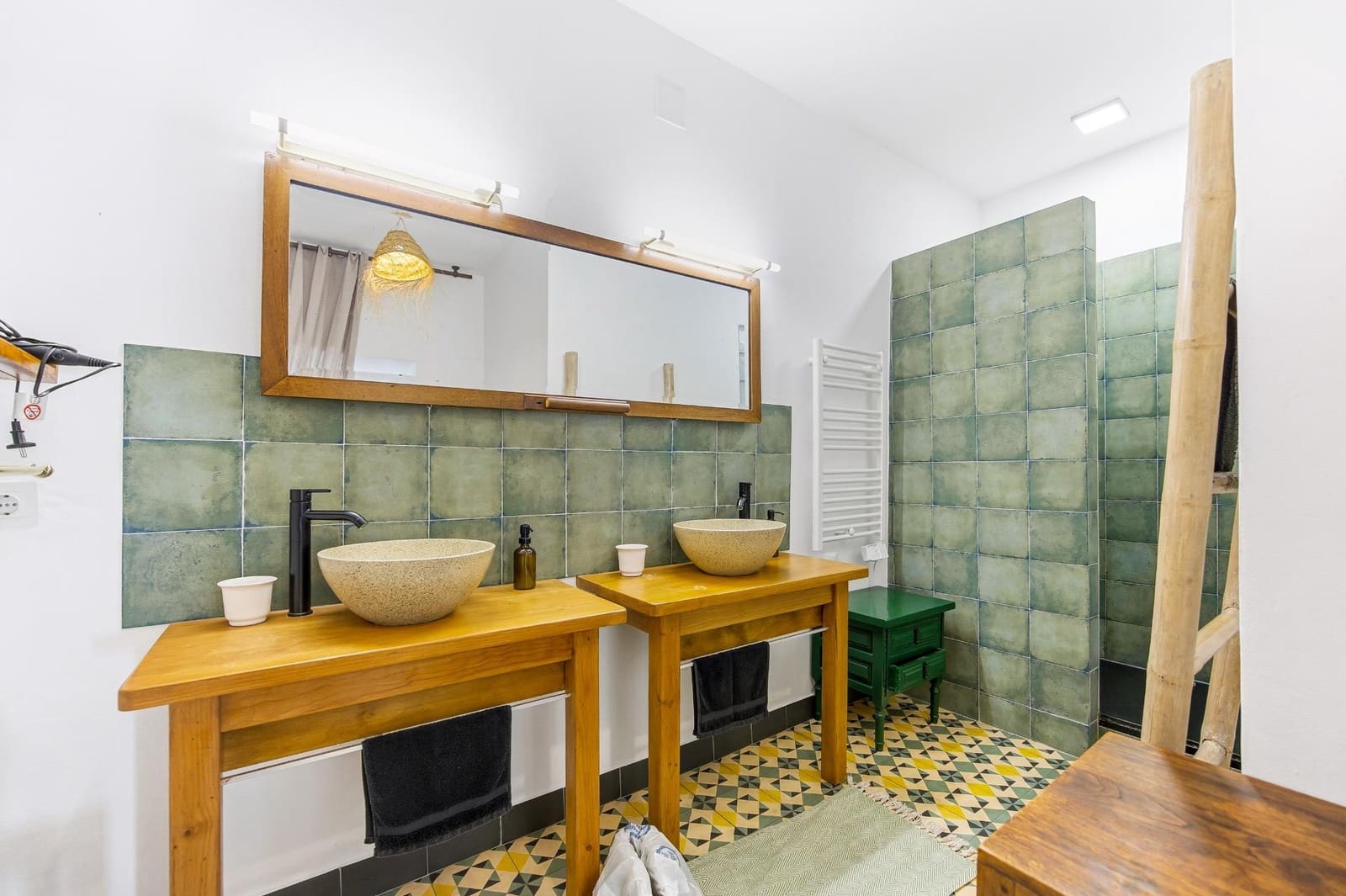 5 bedroom Apartment for sale in Vejer de la Frontera - € 370,000 (Ref: 9508817)