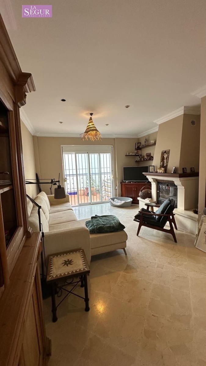 4 Zimmer Villa zu verkaufen in Conil de la Frontera mit Garage - 540.000 € (Ref: 9520820)