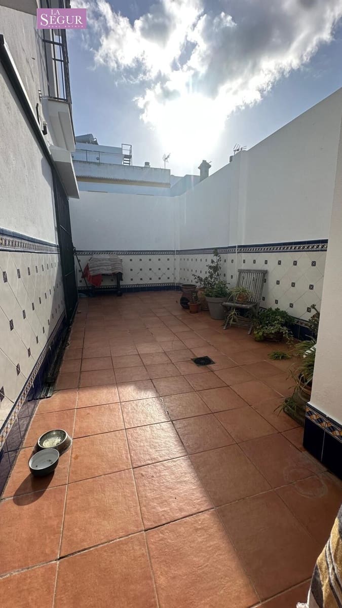 4 Zimmer Villa zu verkaufen in Conil de la Frontera mit Garage - 540.000 € (Ref: 9520820)