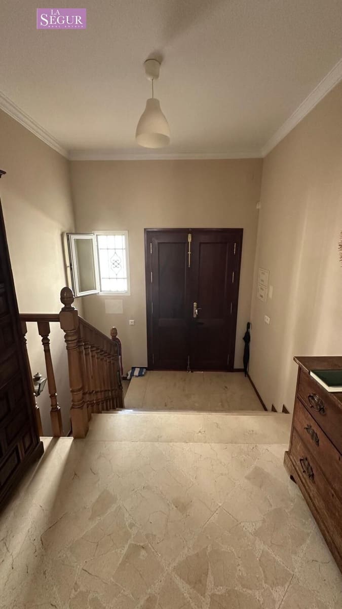 4 Zimmer Villa zu verkaufen in Conil de la Frontera mit Garage - 540.000 € (Ref: 9520820)