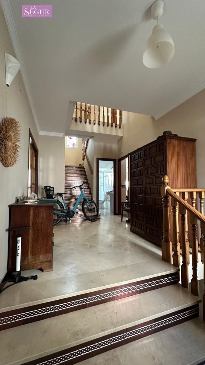 4 Zimmer Villa zu verkaufen in Conil de la Frontera mit Garage - 540.000 € (Ref: 9520820)