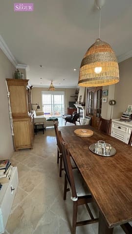 4 Zimmer Villa zu verkaufen in Conil de la Frontera mit Garage - 540.000 € (Ref: 9520820)