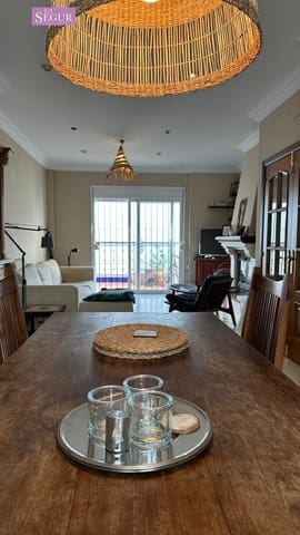 4 Zimmer Villa zu verkaufen in Conil de la Frontera mit Garage - 540.000 € (Ref: 9520820)