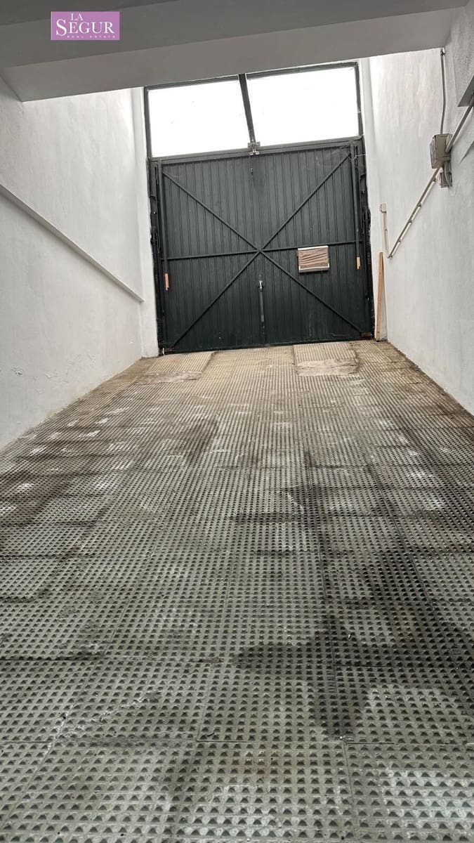 4 Zimmer Villa zu verkaufen in Conil de la Frontera mit Garage - 540.000 € (Ref: 9520820)