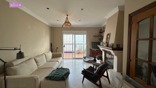 4 Zimmer Villa zu verkaufen in Conil de la Frontera mit Garage - 540.000 € (Ref: 9520820)