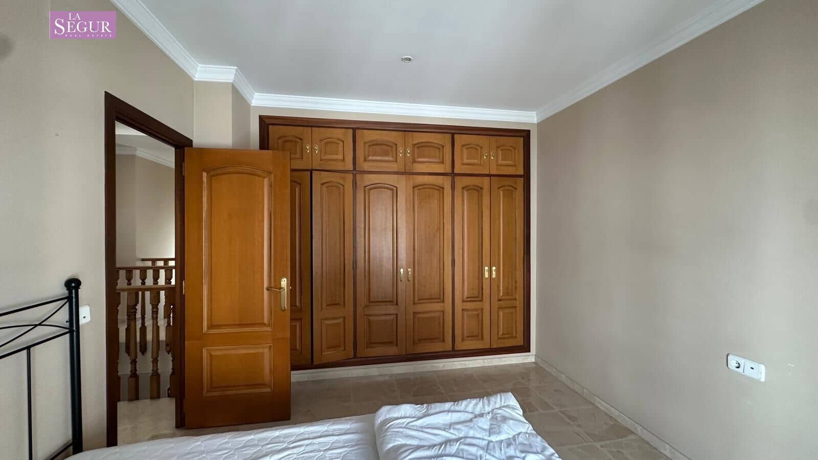 4 Zimmer Villa zu verkaufen in Conil de la Frontera mit Garage - 540.000 € (Ref: 9520820)