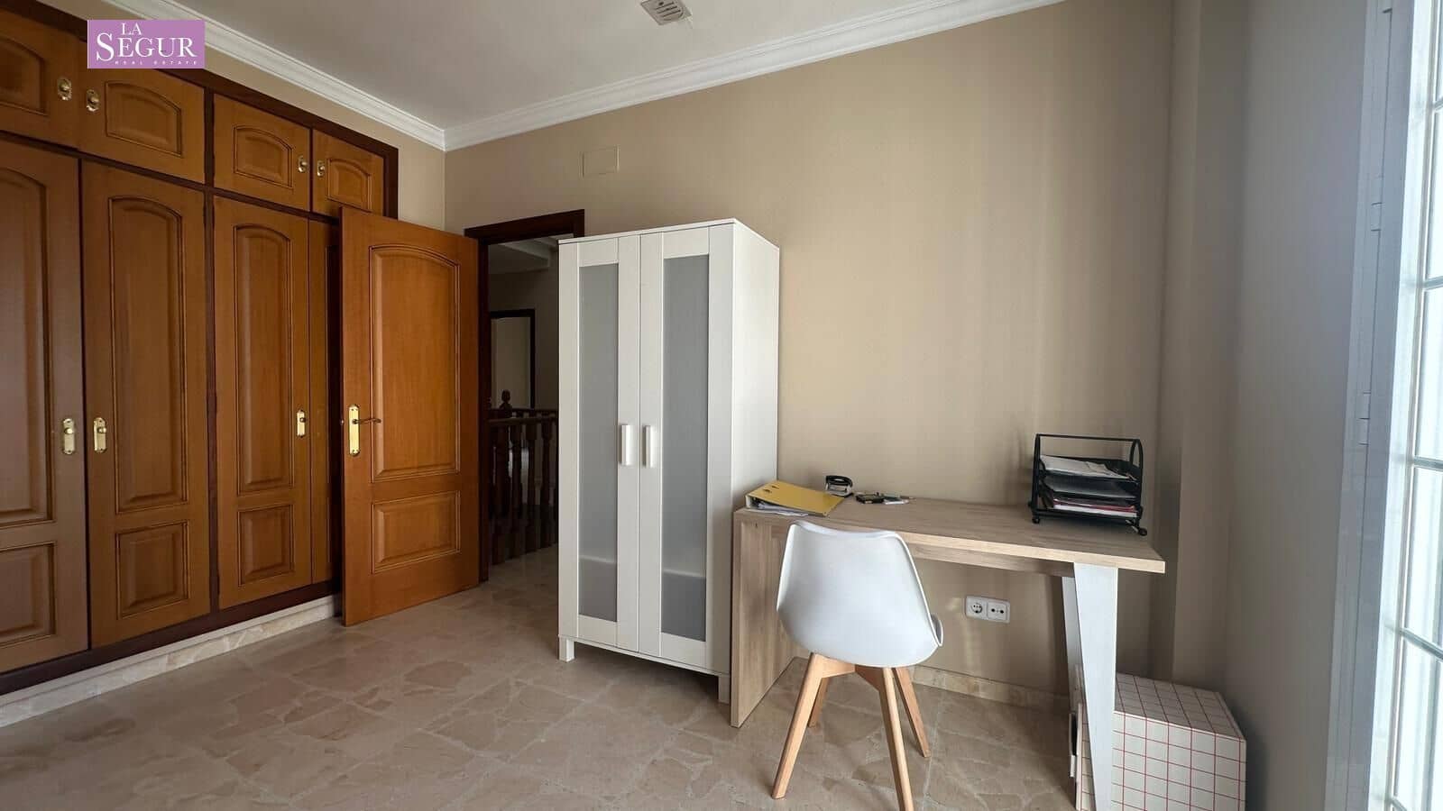 4 Zimmer Villa zu verkaufen in Conil de la Frontera mit Garage - 540.000 € (Ref: 9520820)