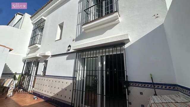 4 Zimmer Villa zu verkaufen in Conil de la Frontera mit Garage - 540.000 € (Ref: 9520820)