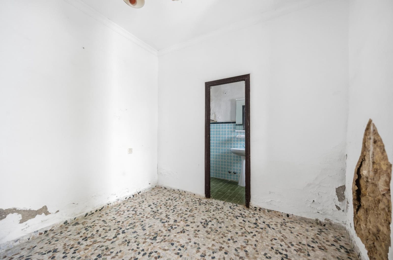 6 bedroom Apartment for sale in Vejer de la Frontera - € 370,000 (Ref: 9532173)