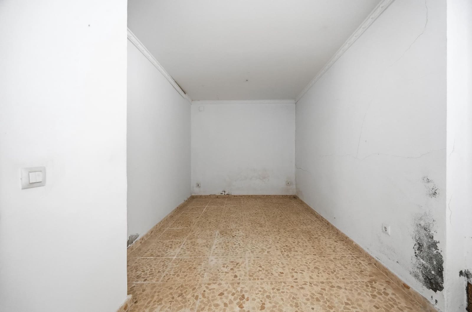 6 bedroom Apartment for sale in Vejer de la Frontera - € 370,000 (Ref: 9532173)