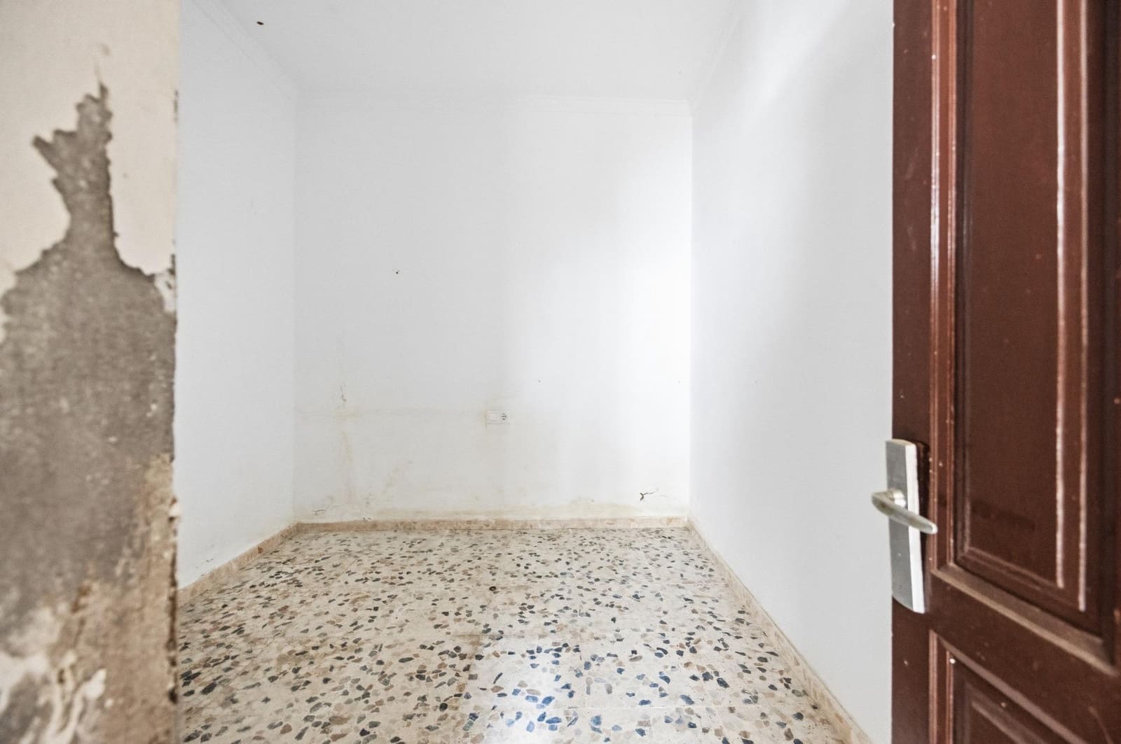 6 bedroom Apartment for sale in Vejer de la Frontera - € 370,000 (Ref: 9532173)