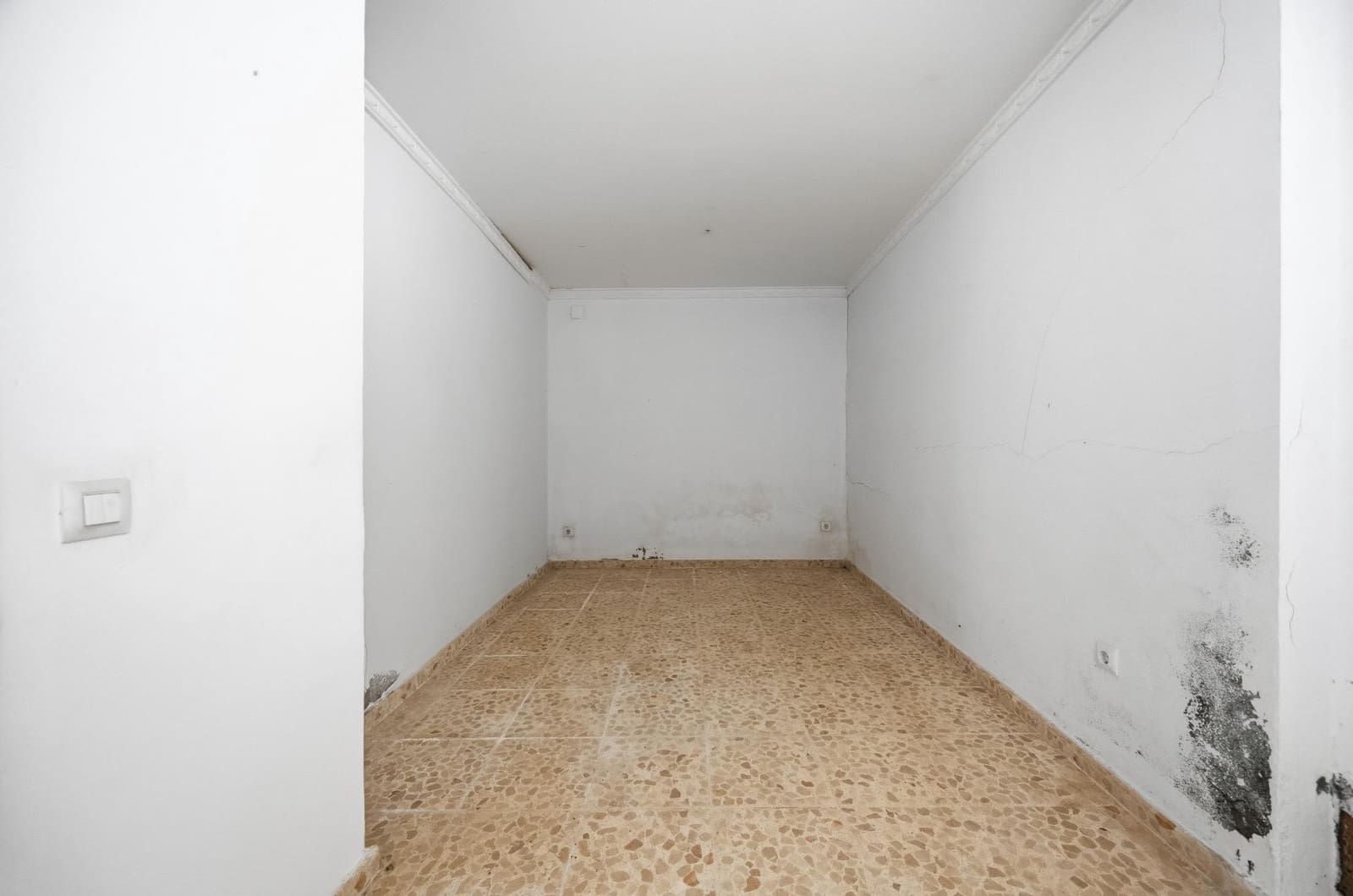 6 bedroom Apartment for sale in Vejer de la Frontera - € 335,000 (Ref: 9532173)