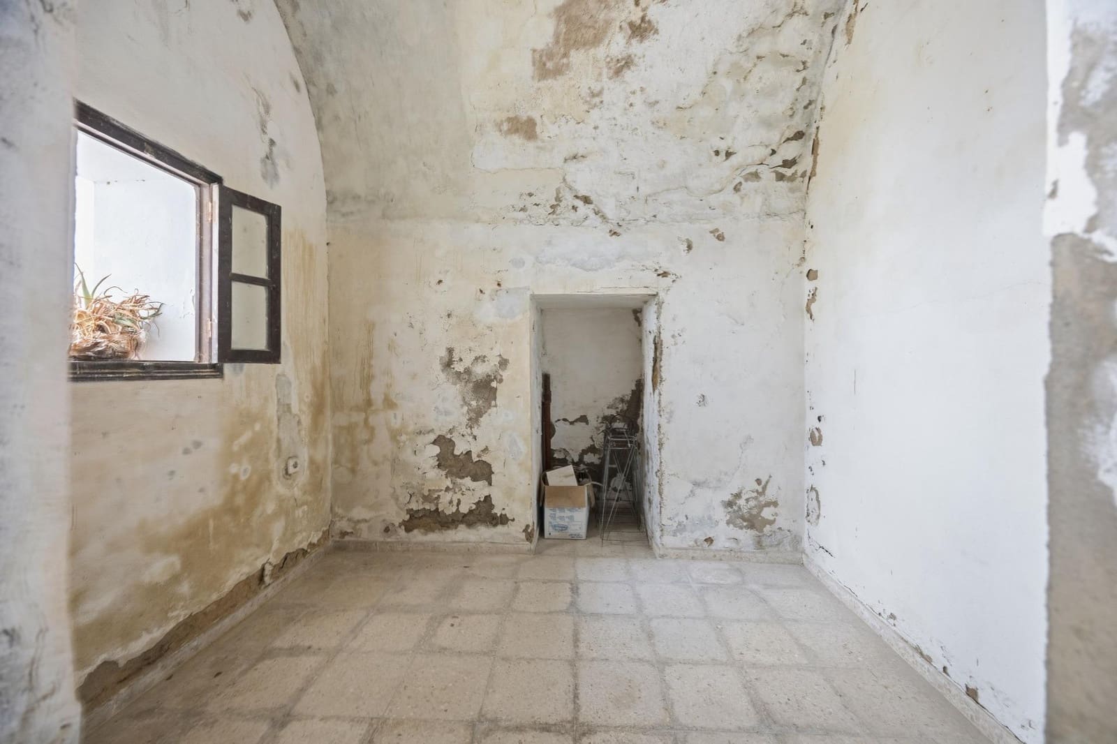 6 bedroom Apartment for sale in Vejer de la Frontera - € 335,000 (Ref: 9532173)