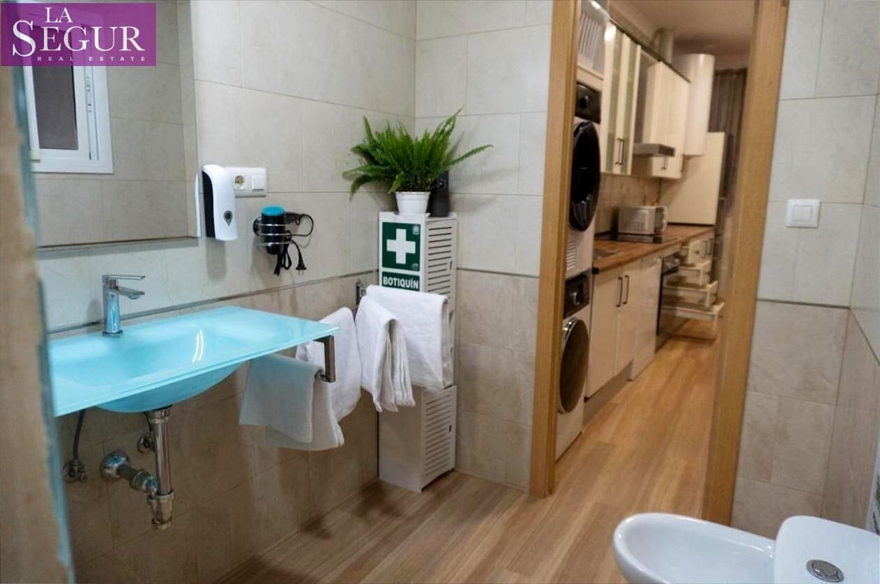 2 makuuhuone Asunto myytävänä paikassa Cadiz kaupunki - 238 000 € (Ref: 9533651)