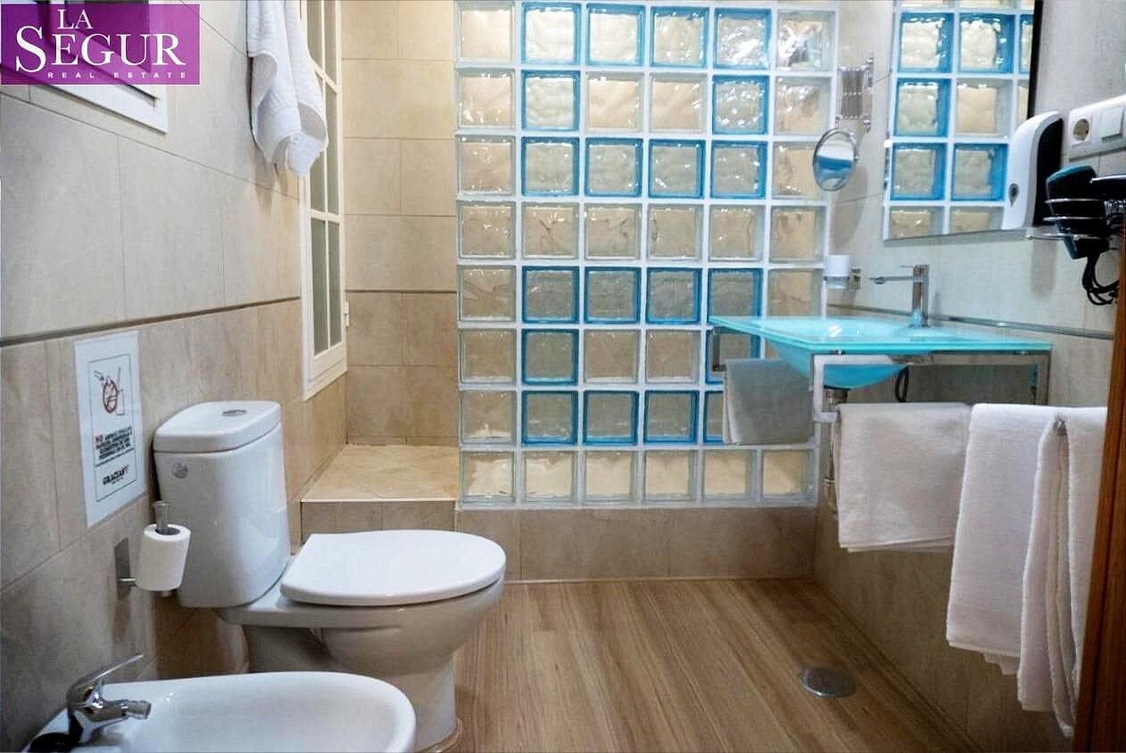 2 makuuhuone Asunto myytävänä paikassa Cadiz kaupunki - 238 000 € (Ref: 9533651)