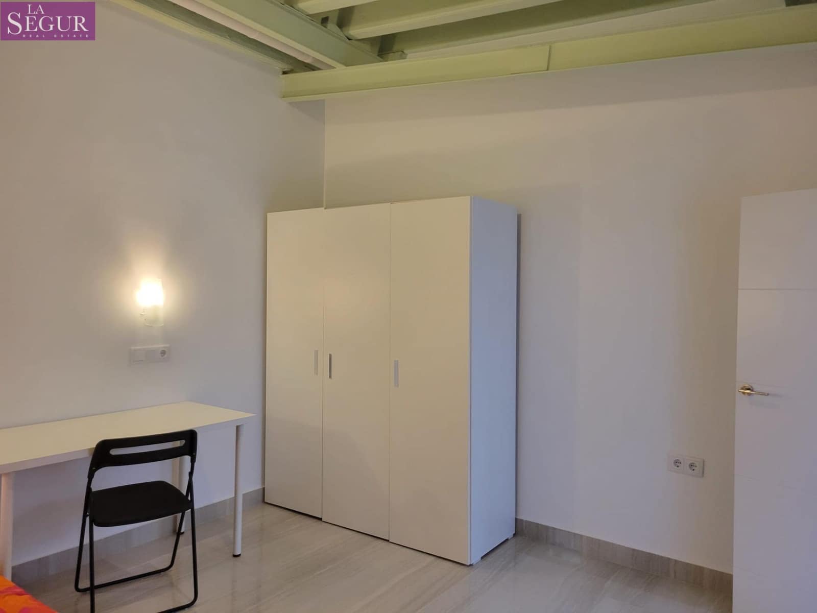 2 makuuhuone Asunto myytävänä paikassa Cadiz kaupunki - 260 000 € (Ref: 9533652)