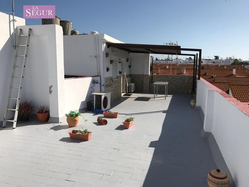 4 makuuhuone Asunto myytävänä paikassa Conil de la Frontera - 300 500 € (Ref: 9533653)