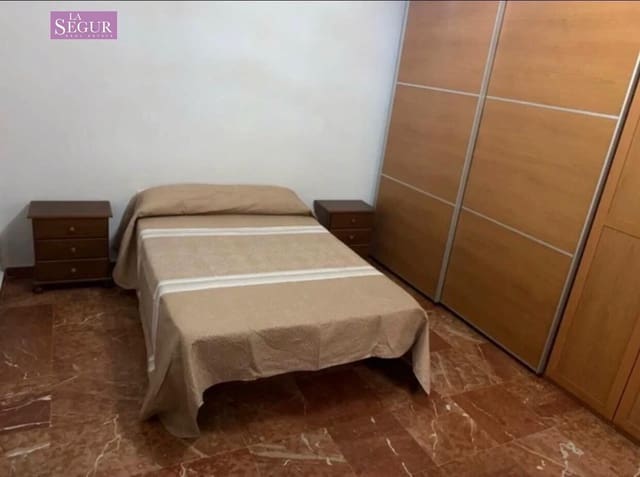 4 makuuhuone Asunto myytävänä paikassa Conil de la Frontera - 300 500 € (Ref: 9533653)