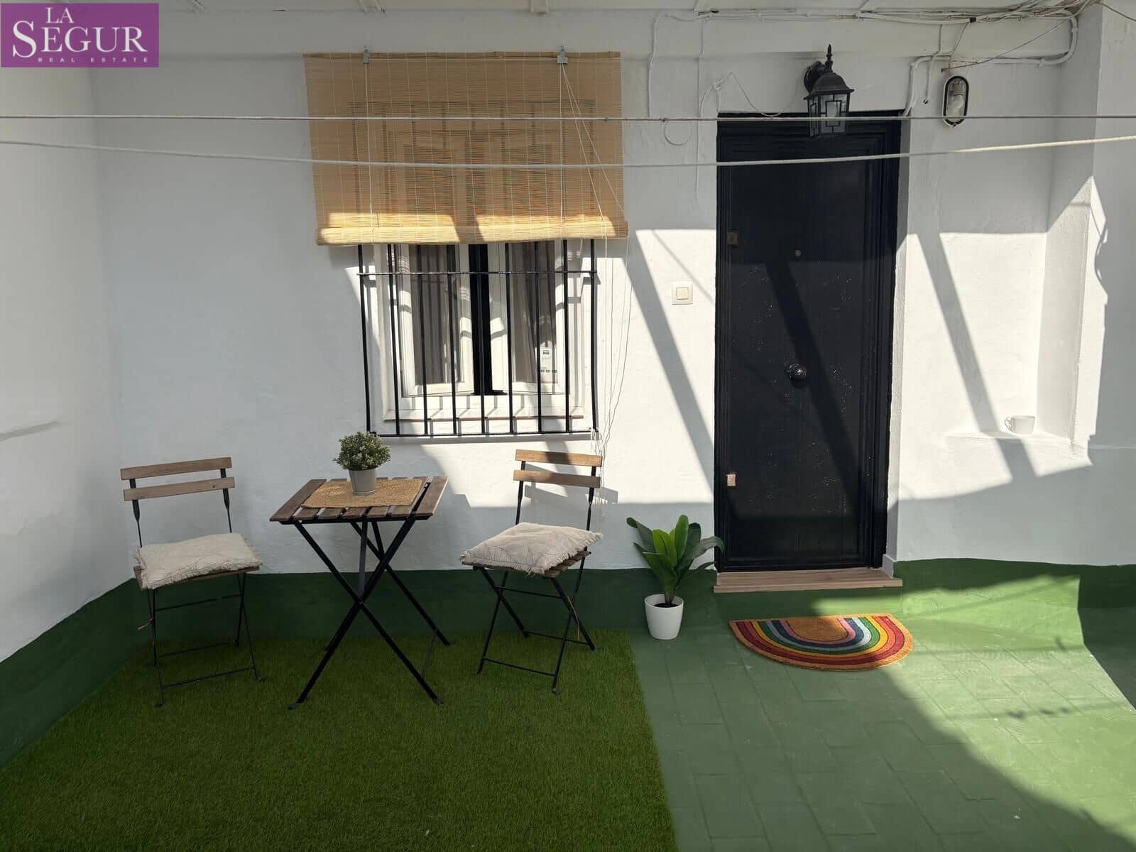 Studio til salgs i Cadiz by - € 114 000 (Ref: 9541038)