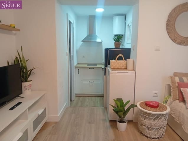 Studio til salgs i Cádiz by - € 114 000 (Ref: 9541038)