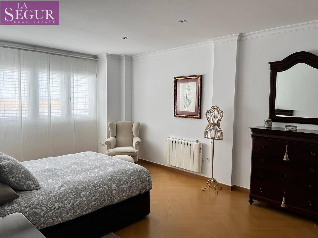 4 makuuhuone Huoneisto myytävänä paikassa Vejer de la Frontera mukana 
autotalli - 500 000 € (Ref: 9555665)