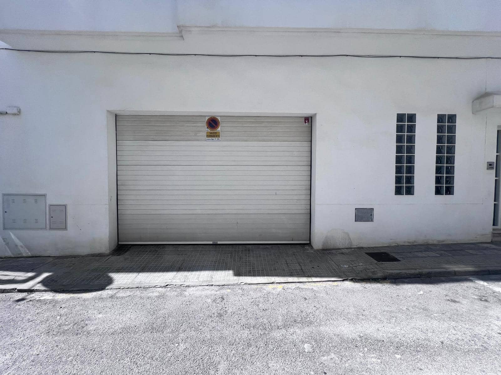 4 bedroom Apartment for sale in Vejer de la Frontera with garage - € 500,000 (Ref: 9555665)