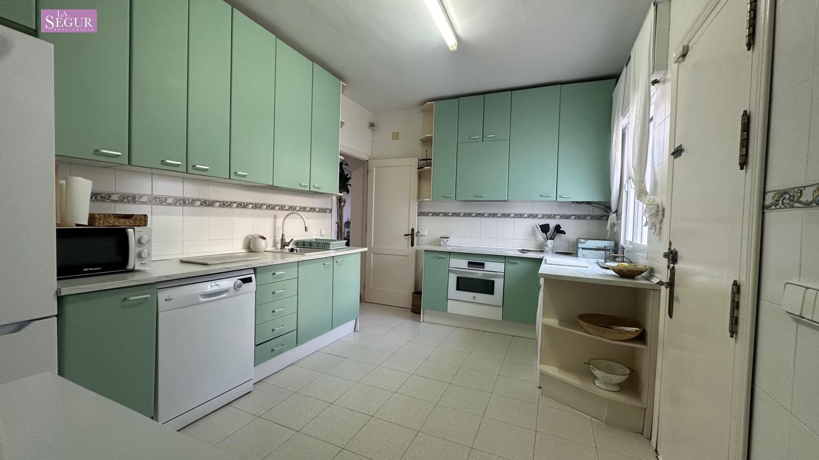 6 sypialnia Finka/Dom wiejski na sprzedaż w Los Canos de Meca z garażem - 2 800 000 € (Ref: 9561717)