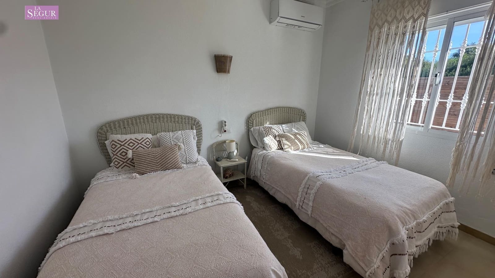 6 sypialnia Finka/Dom wiejski na sprzedaż w Los Canos de Meca z garażem - 2 800 000 € (Ref: 9561717)