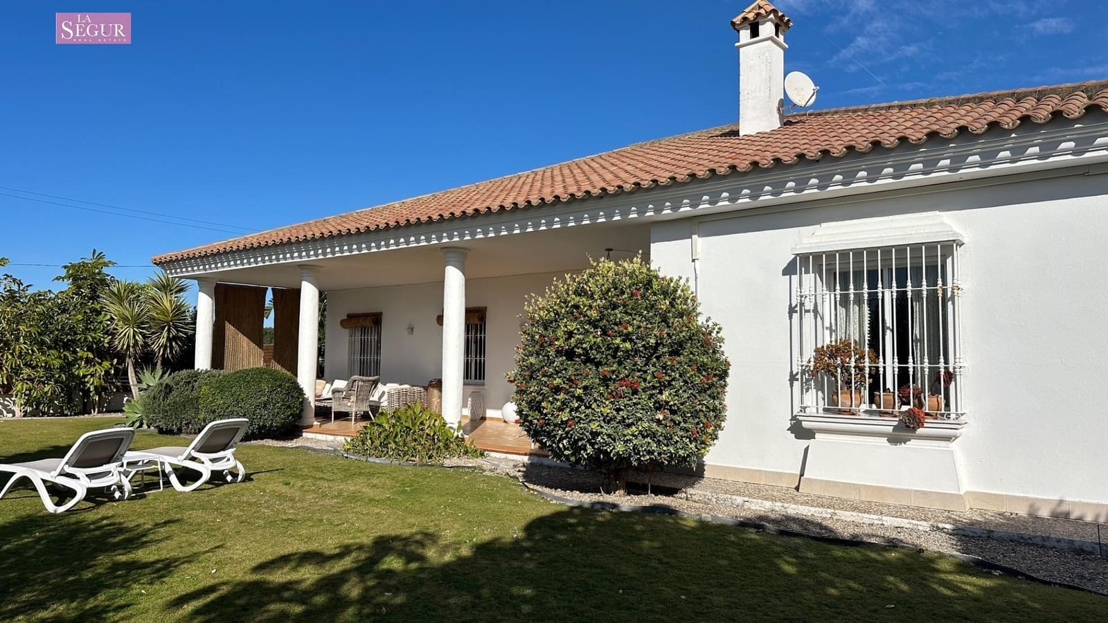 6 sypialnia Finka/Dom wiejski na sprzedaż w Los Canos de Meca z garażem - 2 800 000 € (Ref: 9561717)