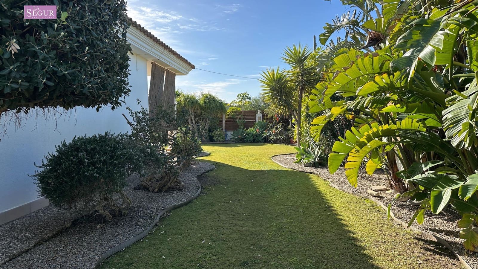 6 sypialnia Finka/Dom wiejski na sprzedaż w Los Canos de Meca z garażem - 2 800 000 € (Ref: 9561717)